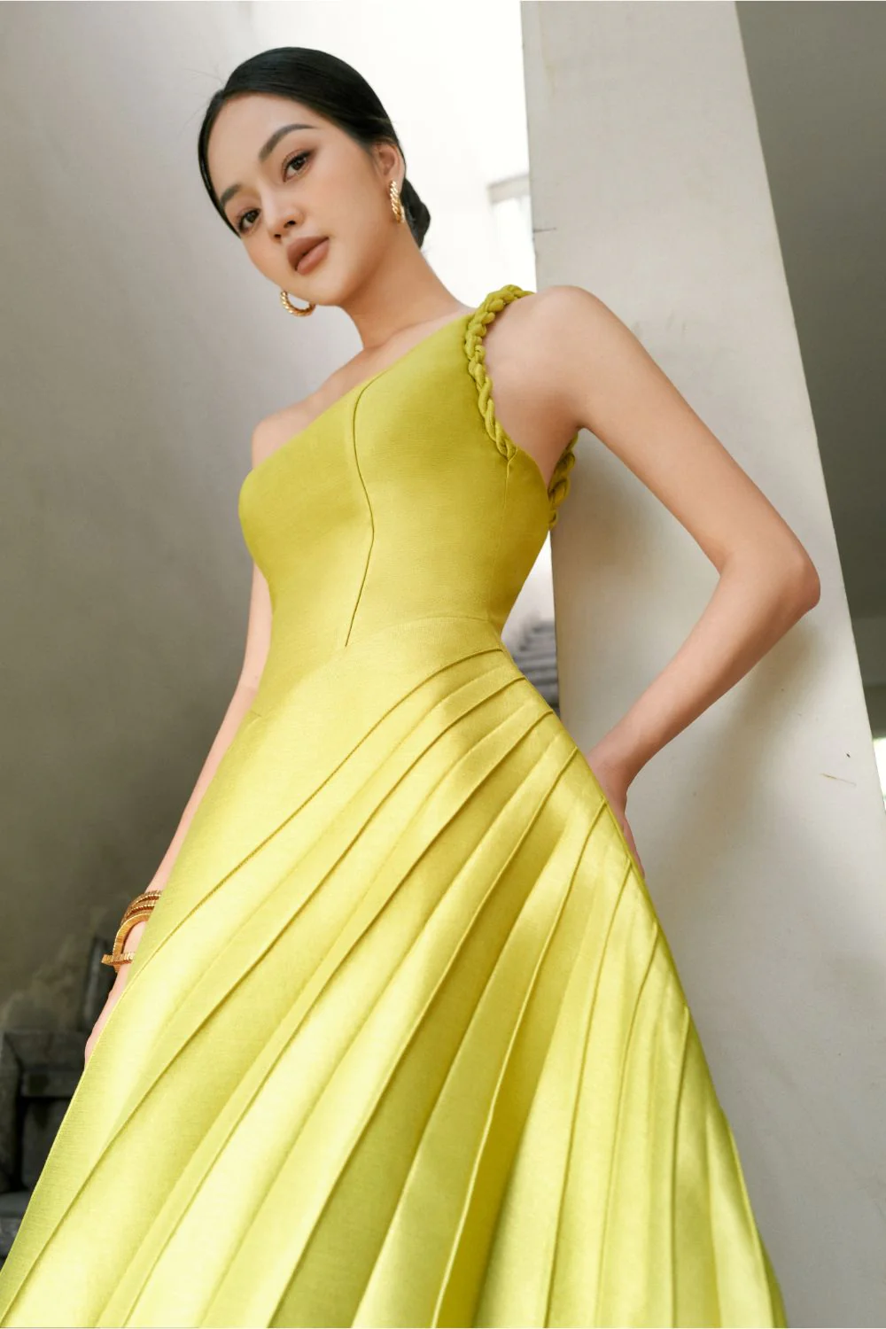 Almira Pleated Midi Dress - Image 5