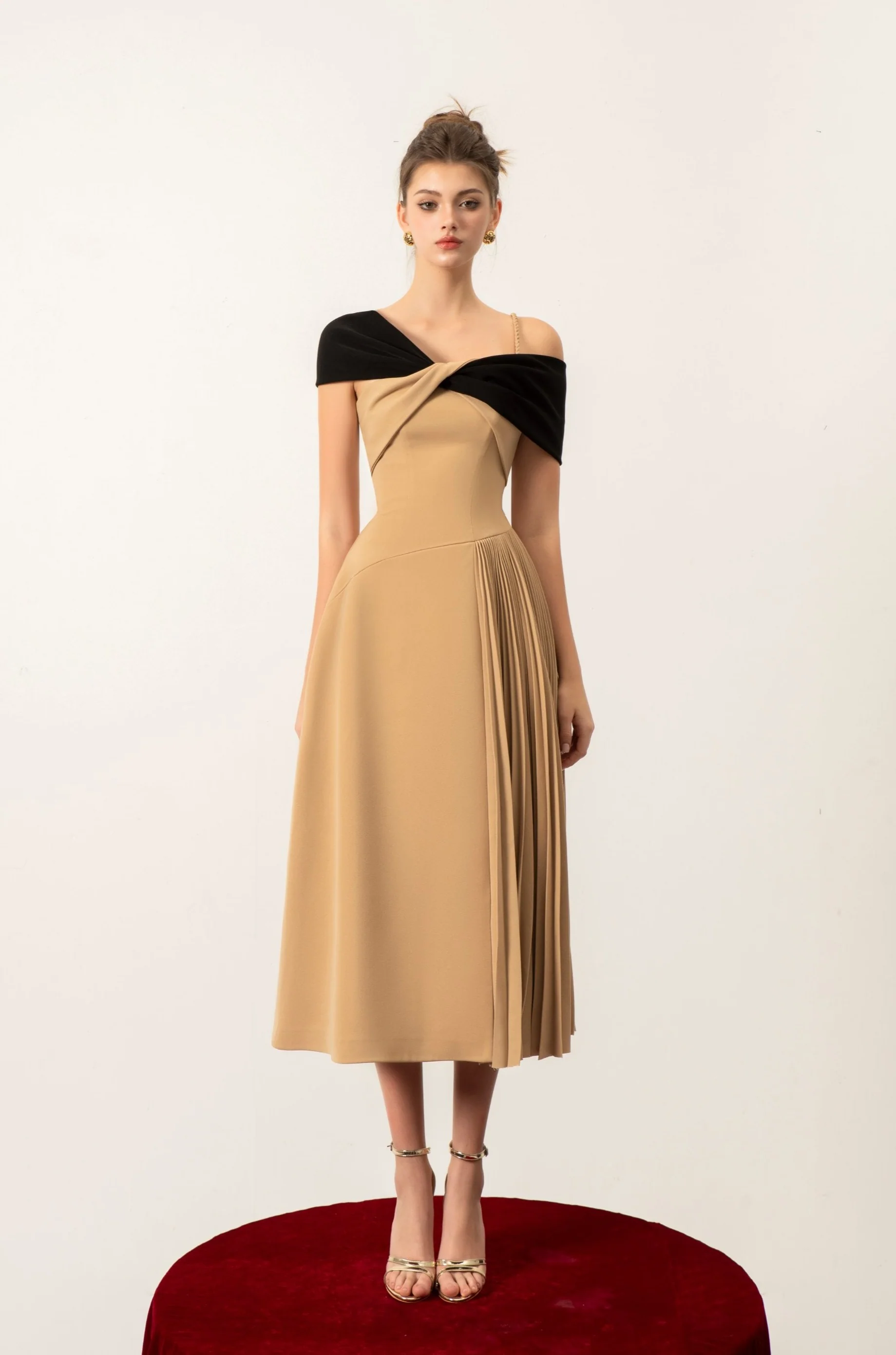 Janine Two-tone Midi Dress - Image 3