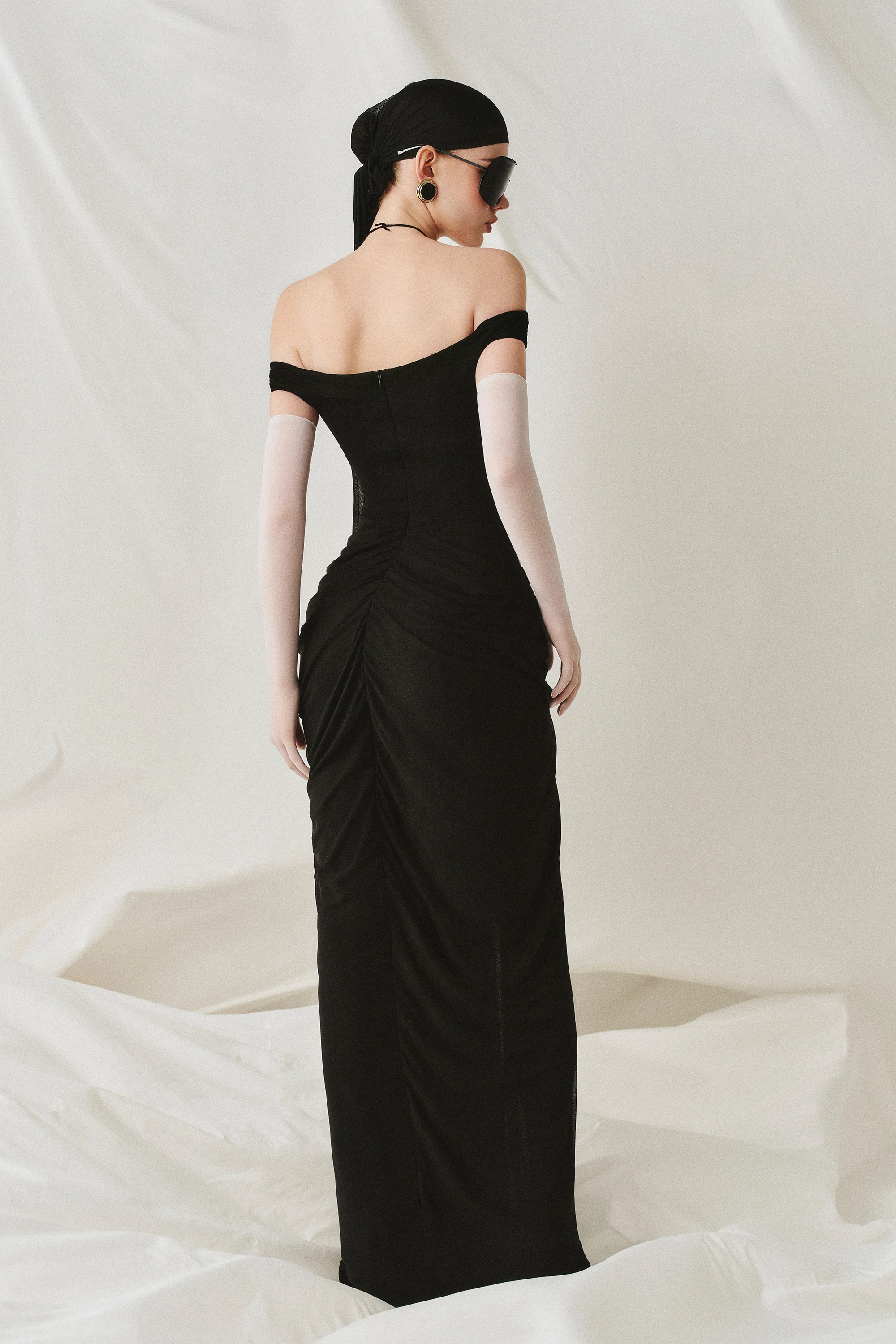 NOCTIRA Off-Shoulder Maxi Dress - Image 3